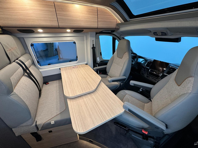 Malibu Van Diversity 640 LE K Charming GT Skyview foto: 5