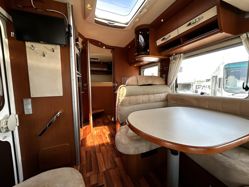 Hymer B594 Dwarsbed/Hefbed/2011/6.9M  foto: 7