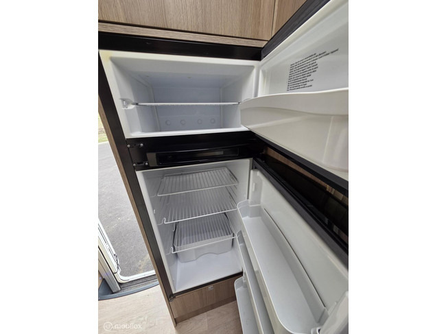 Challenger Graphite 290 camper ☆Hefbed cruise Euro-5 2015☆ foto: 16
