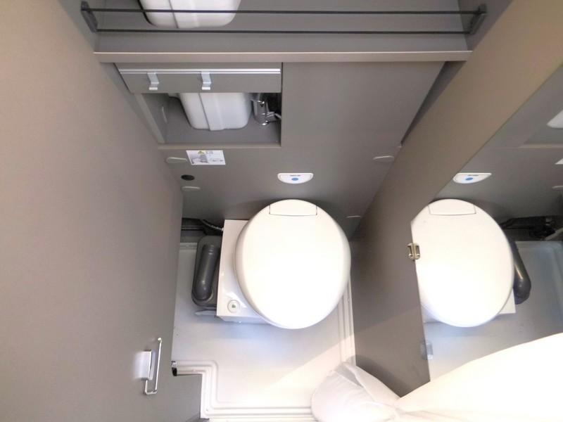 LMC Innovan 592 + GRATIS LEVELSYSTEEM !  foto: 18