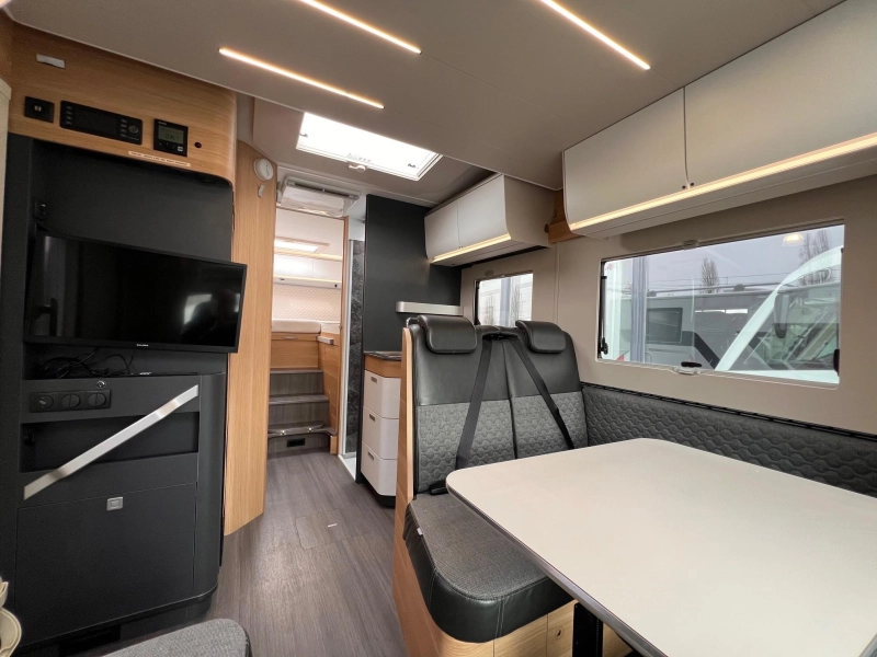 Adria Matrix Plus 670 SL AUTOMAAT 160PK  foto: 11