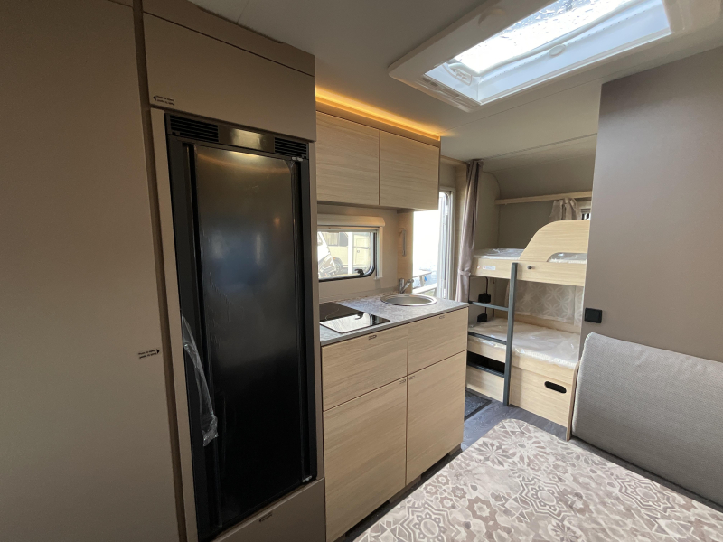 Weinsberg CaraCito 470 QDK STAPELBED-1000,- KORTING  foto: 3