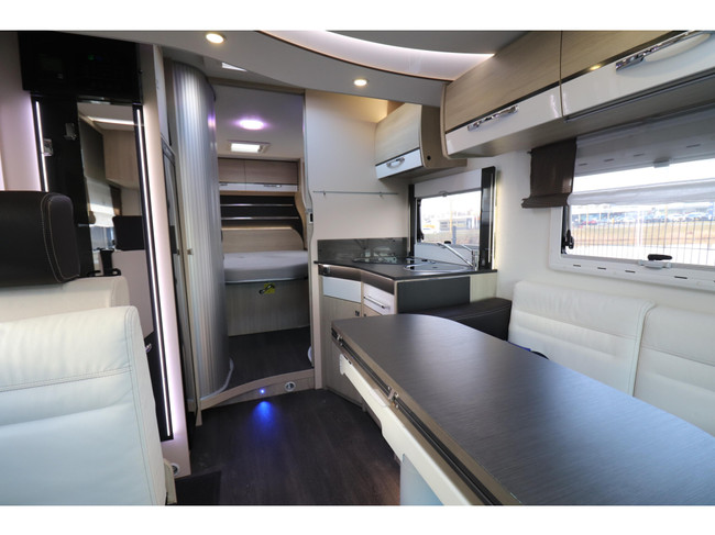 Chausson Titanium 738 XLB QUEENSBED + HEFBED foto: 11