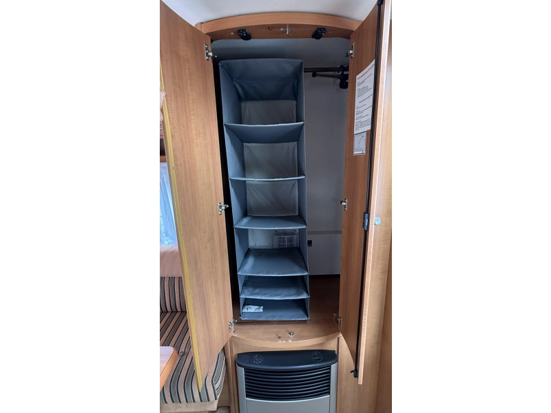 Hobby Excellent 455 UF Querbett Rundsitzgruppe Toilette Foto: 4