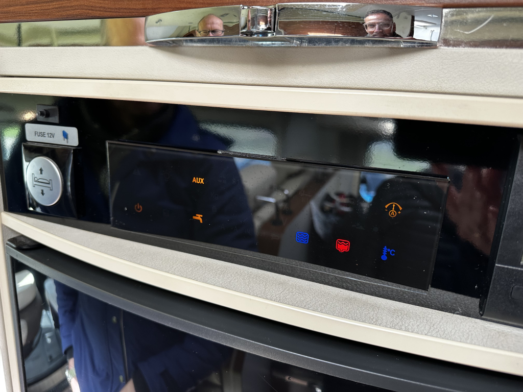 Adria Matrix M 670SL photo: 20