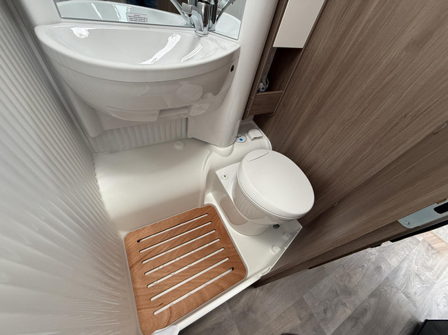 Carado V 337 Pro+ Automaat foto: 13