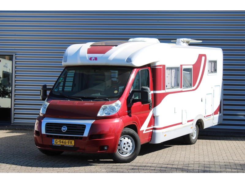 Adria Coral 660 SL 160PK Lengtebedden Airco  foto: 1
