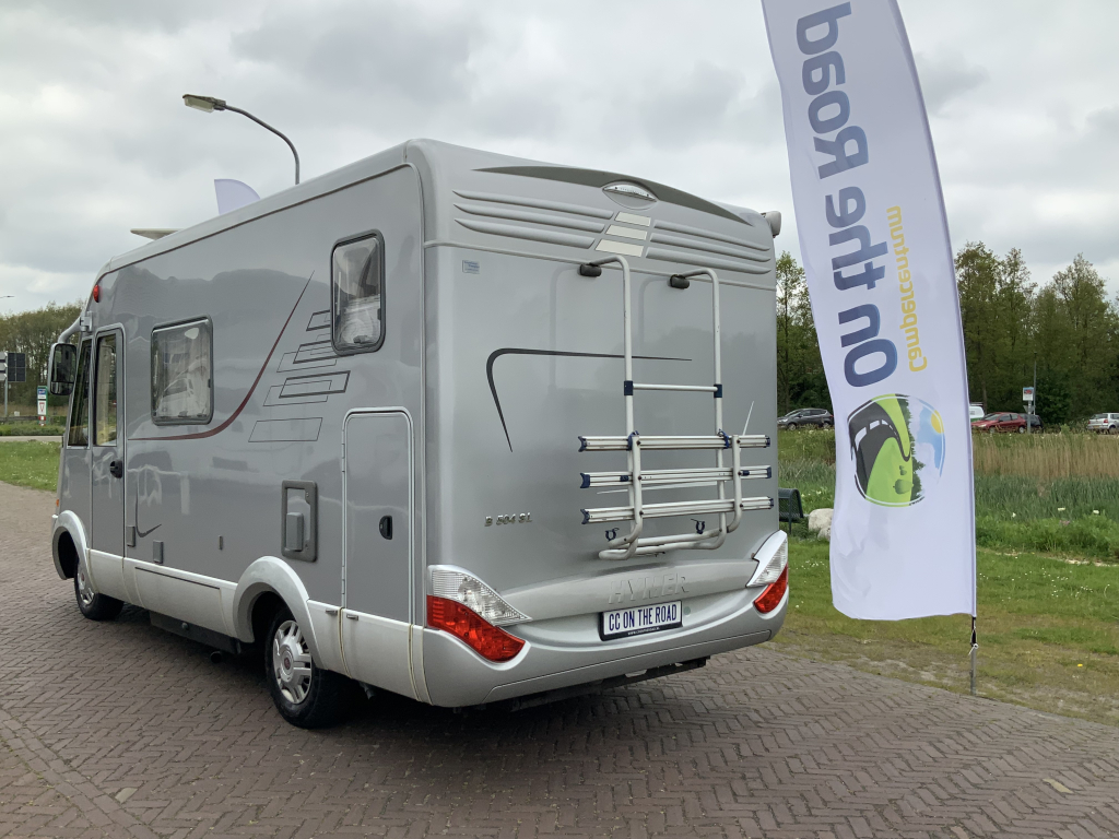 Hymer B 504 SL Integral, Equipado con cama individual trasera y cama abatible delantera, aire acondicionado de motor, chasis Alko, etc., A&ntilde;o 2009 Camper centrum on the road foto: 31