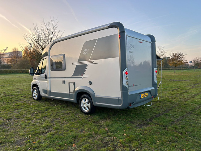 Knaus Van TI 550 MD Fiat Ducato 2.3 130 PK Half-integraal Camper Nieuwstaat foto: 16