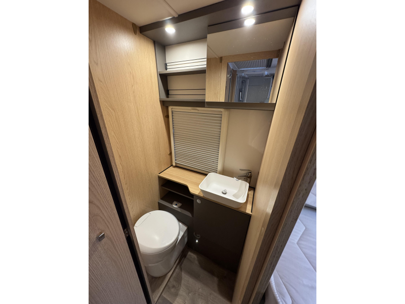LMC Tourer Lift H 730 G 9T Automaat- 2X Airco  foto: 10