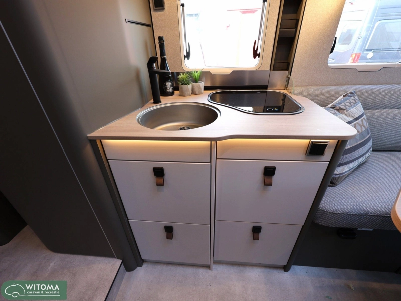 Hymer GT-S 685 2027 model Face to Face  foto: 9