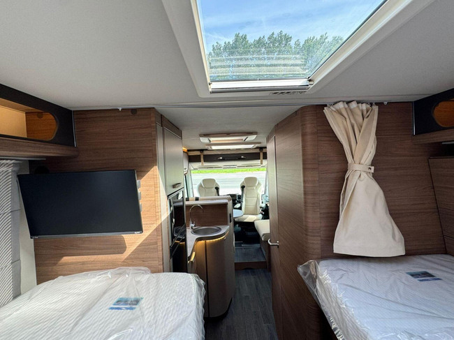 Knaus 700MEG Live I 9T-Automatique Lits Jumeaux Lit Pavillon Alde Attelage photo: 16