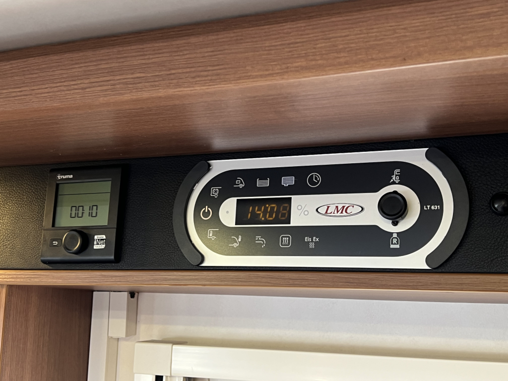 LMC EXPLORER SPORTLINE 745 CAMA QUEEN+CAMA ABATIBLE 2X PANEL SOLAR foto: 18