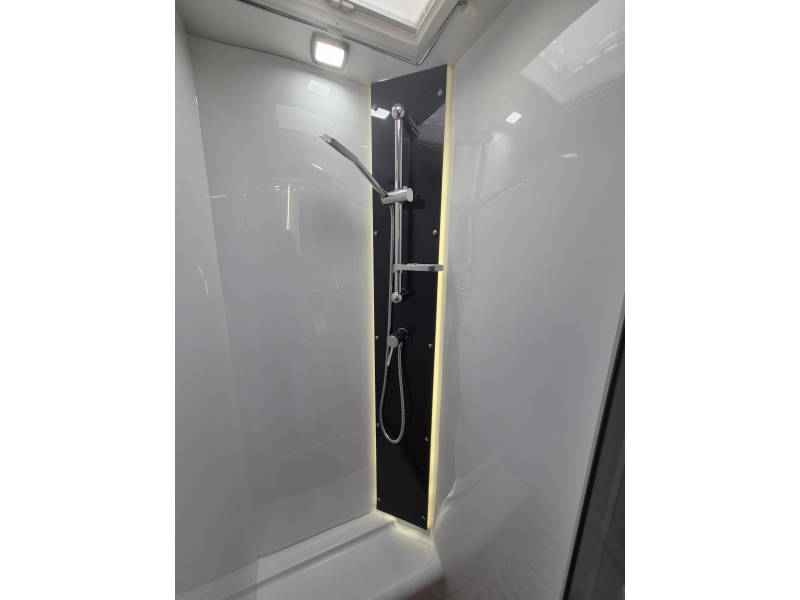 Chausson Titanium Ultimate 777 Arctic WITHOUT DROP-DOWN BED photo: 15