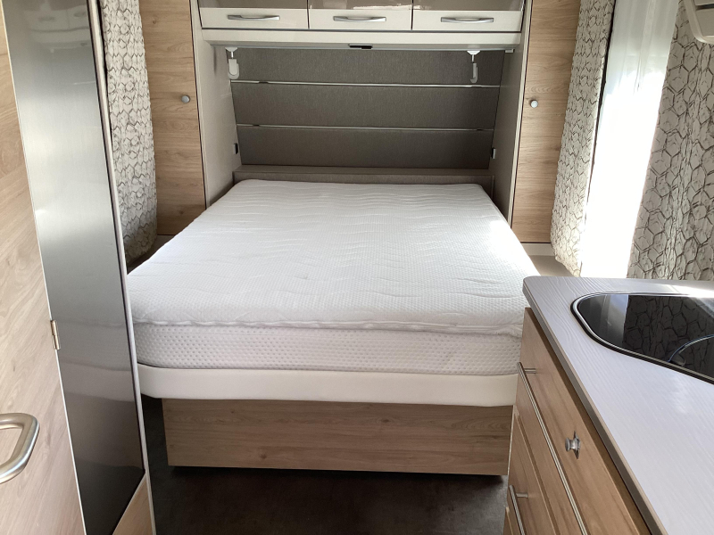 Dethleffs Nomad 530 DR Airco/awning photo: 2