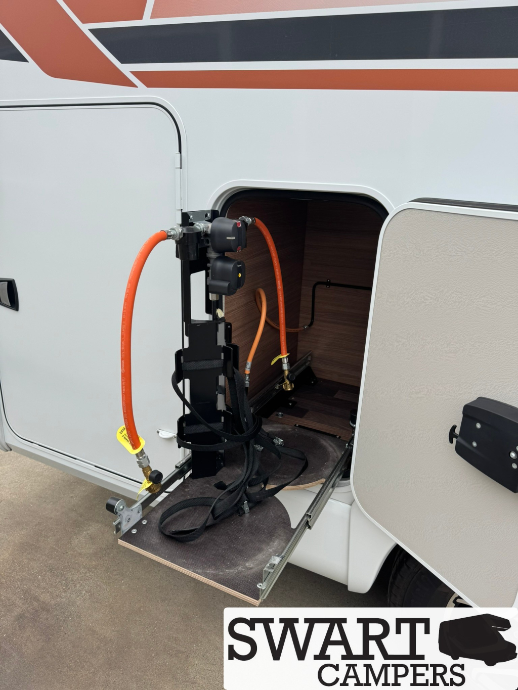 Weinsberg CaraCompact 600 MEG Edition [pepper] Automatik 180 PS L&auml;ngsbetten Foto: 23