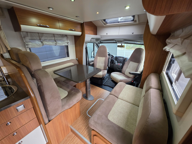 Adria Matrix M 680 SP 5 Gordeplaatsen!  foto: 10