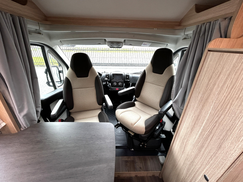 Sunlight V60 Dwarsbed/2020/Euro-6/5.9m  foto: 14