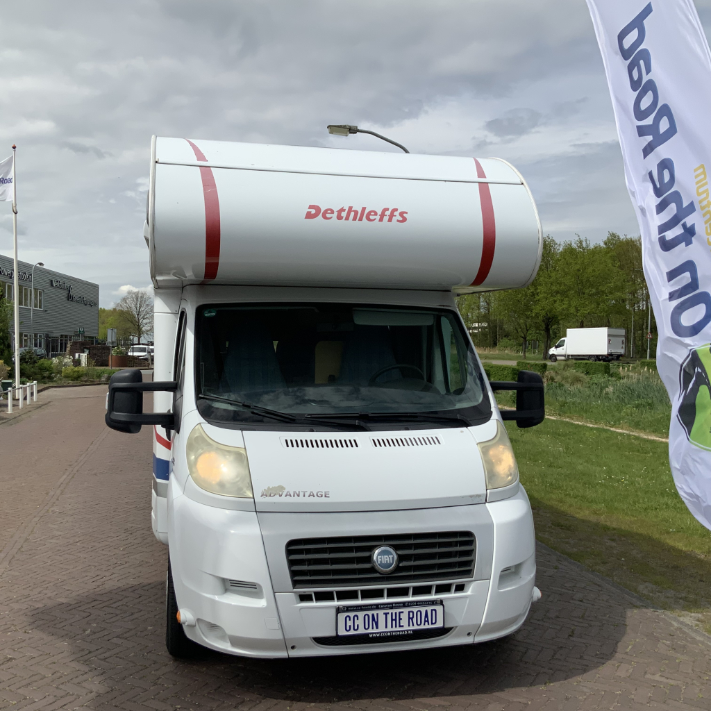 Detlheffs A 5881 Fiat 2.3 130 PS, Alkoven, Etagenbett, 5 Sitzpl&auml;tze und 6 Schlafpl&auml;tze, Hat Gebrauchsspuren, Bj. 2007 Camper Zentrum on the road Foto: 5