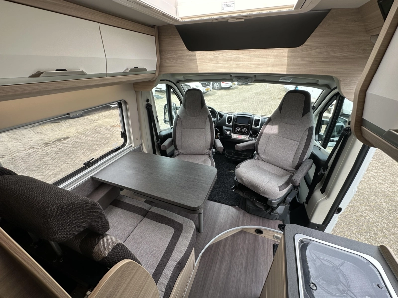 Knaus BoxStar Street 600 Automaat met Busbiker  foto: 6