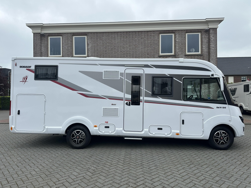 Rapido 8066 DF Ultimate, Heavy chassis  foto: 1