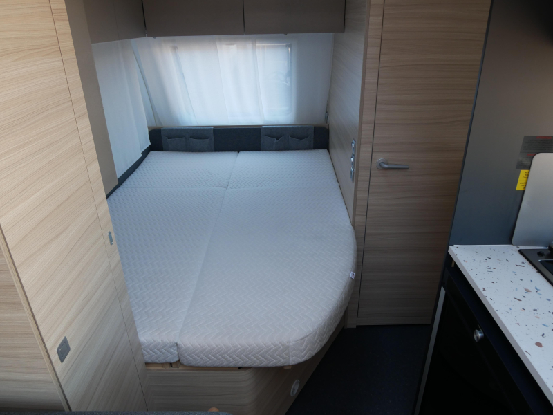 Adria Altea 432 PX Incl. mover en voortent  foto: 11