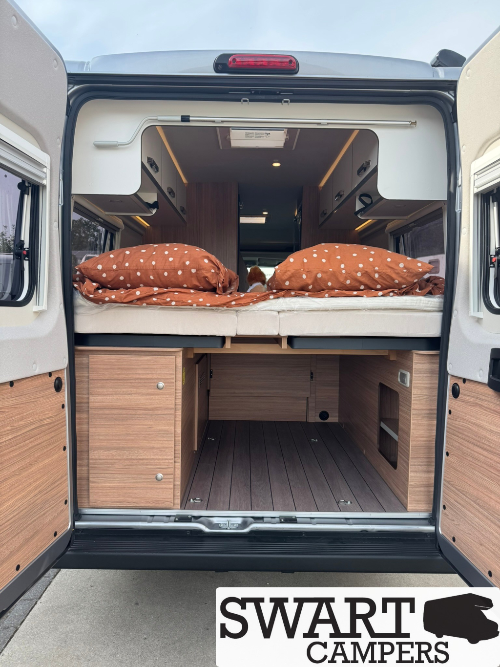 Weinsberg CaraBus 630 ME Edition [Fire], 140 pk Maxi Automaat Lengtebedden foto: 17