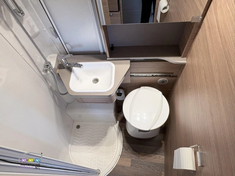 Weinsberg CaraCompact Suite 640 MEG  foto: 12