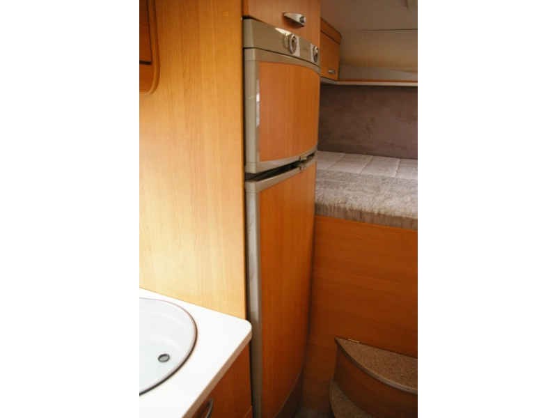Knaus Sport Silver Line 650 TI Dwarsbed, XXL Garage.  foto: 10