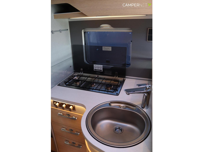 Hymer BMC-T 600 Whiteline 170 PS Automatik | Wechselrichter | L&auml;ngsbetten | SLC Chassis | SOG Toilettenl&uuml;ftung | Markise | Maxxfan | Abus Extr Foto: 13