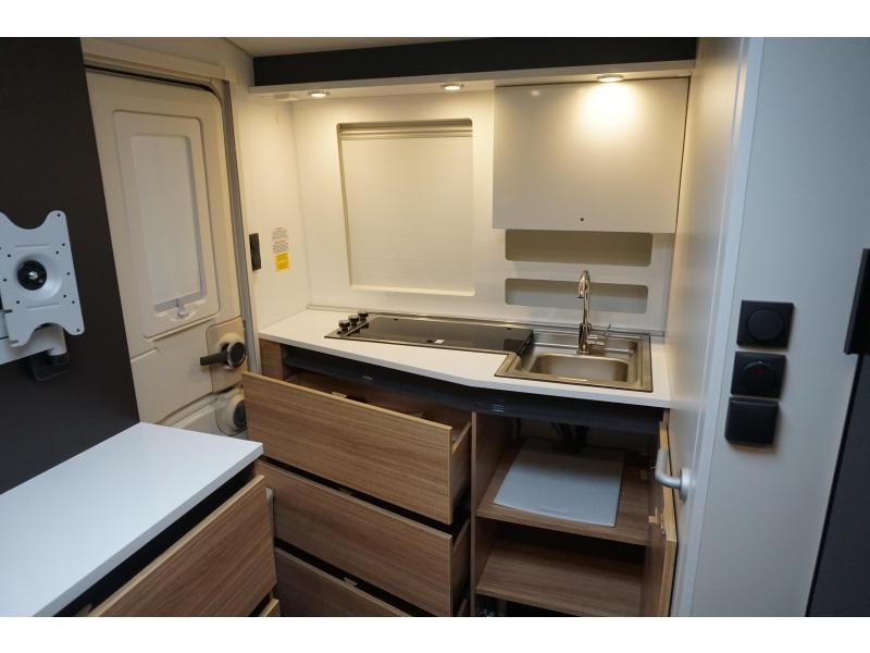 Adria Action 391 LH NU MET € 2700,00 korting  foto: 7