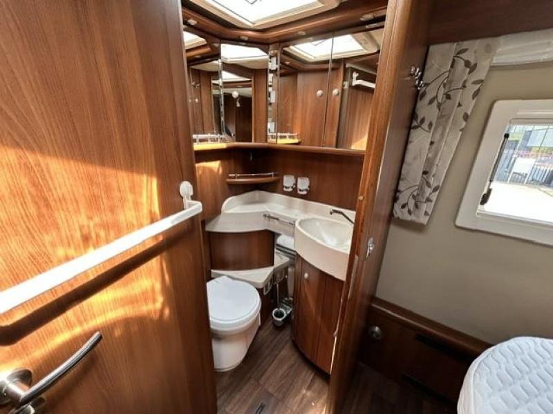 Carthago Chic E-line 51 QB 2x Airco Levelsysteem  foto: 13