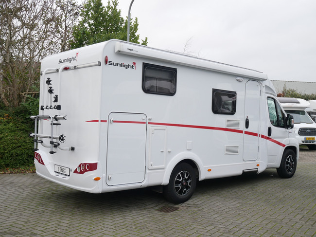 Sunlight V66, Lengtebedden, 9-Traps Automaat, XL Garage!! foto: 23
