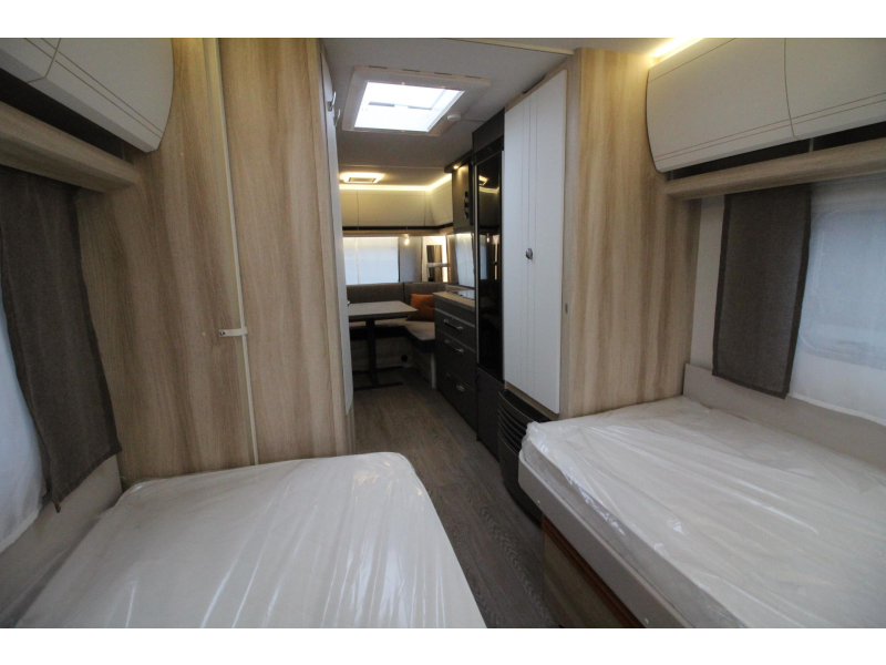 Hobby De Luxe 540 UL Einzelbetten & Rundsitzgruppe! Foto: 9