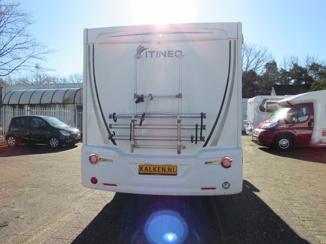 Itineo MB700 Fiat Integriert Queensbett und Hubbett Bj. 2016 Foto: 3