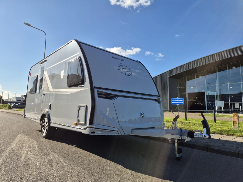 Knaus Sudwind Black Selection 450 FU foto: 4