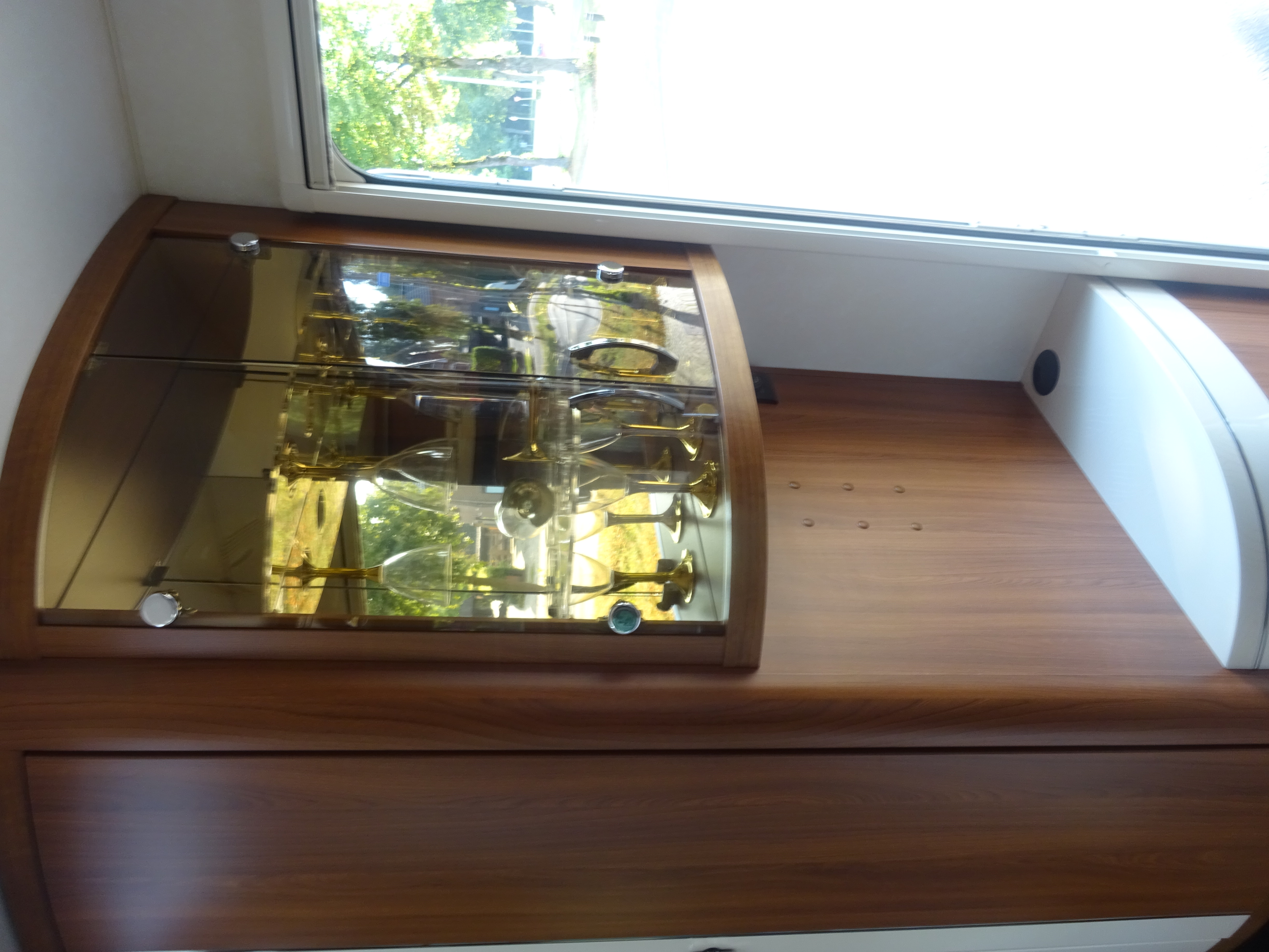 Hobby Excellent 495 UFE Met Mover en Airco foto: 21