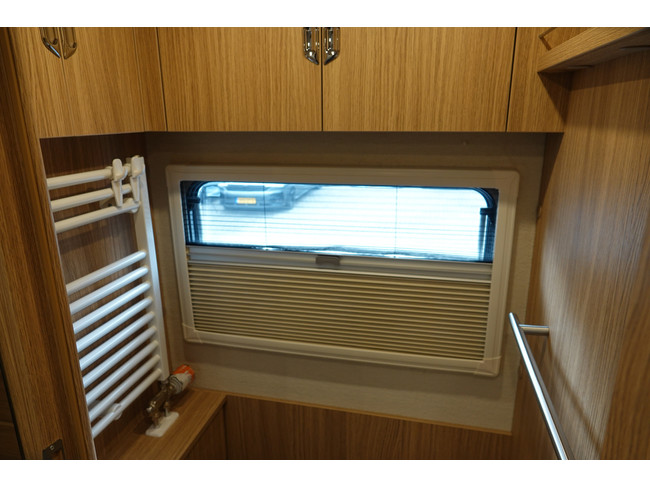 NIESMANN BISCHOFF Arto 85 E 180Pk Automatic | Eifel grey | New | 4-seater | Roof air conditioning photo: 19