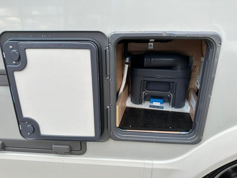 Knaus Tourer CUVision 500 MQ &iexcl;Techo elevable &uacute;nico! foto: 18