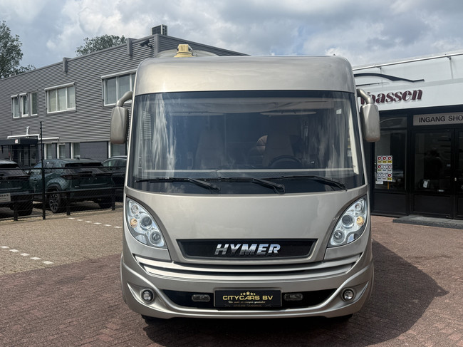Hymer B 594 autom&aacute;tico 150 cv autocaravana muy compacta full extras cama transversal+cama abatible sistema de nivelaci&oacute;n EP toldo calefacci&oacute;n estacionaria webasto aire acondicionado de techo 2x panel solar antena parab&oacute;lica el&eacute;ctrica TV garaje grande foto: 1