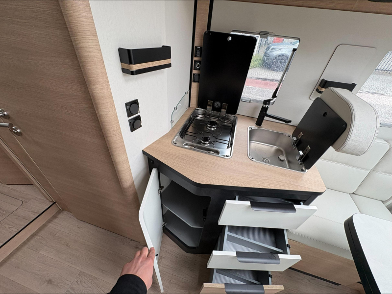 Rapido C 66 Optimum Line Primeur Face to Face  foto: 8