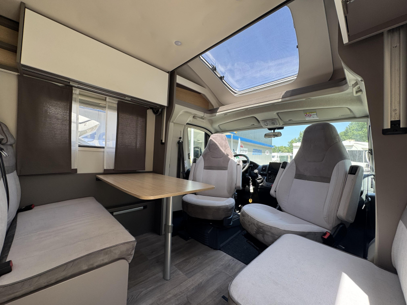 LMC Tourer Lift H 730 G photo: 1
