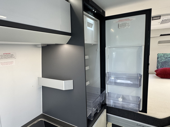 Adria Twin Supreme 640 SGX 140 PS AUTOMATIK 9-Gang Euro6 Fiat Ducato 8 Maxi **L&auml;ngsbetten h&ouml;henverstellbar/4 Sitzpl&auml;tze/Dachklima Foto: 14