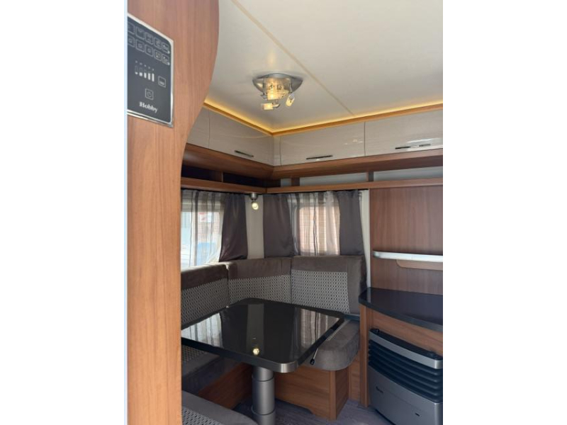 Hobby On Tour 470 UL AIrco Mover Voortent  foto: 10
