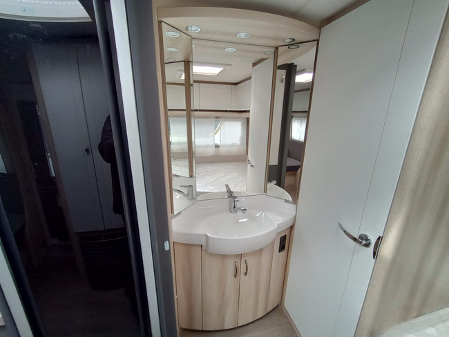 Hobby De Luxe 460 UFe Foto: 10