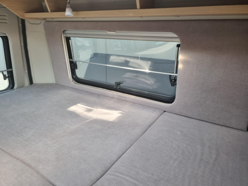 Pössl Trenta 640 Automaat - Lengtebed  foto: 20