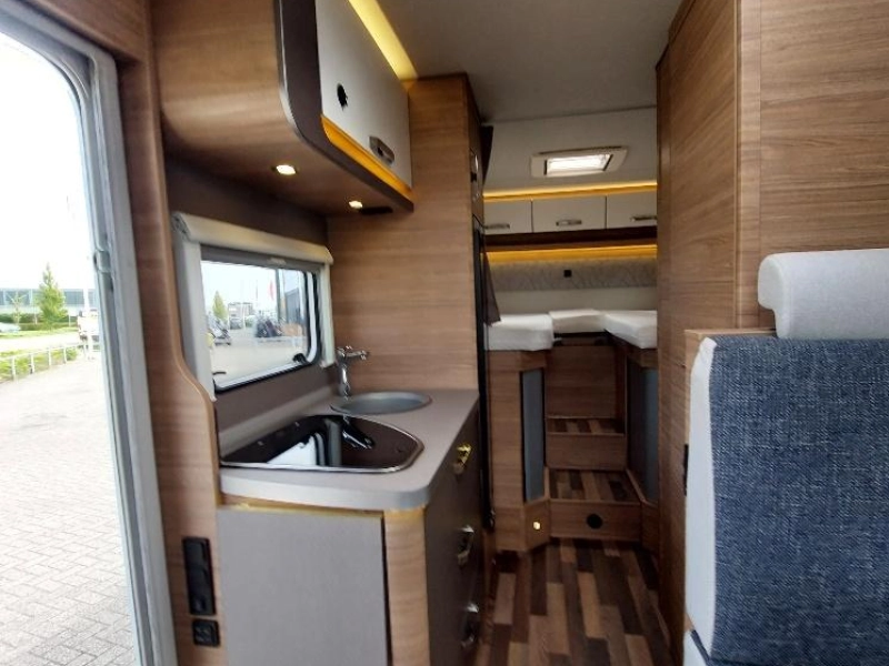 Weinsberg CaraLoft 650 ME 9-Gang-Automatik! Foto: 16