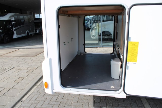 Sun Living S 75 SL by Adria 5 gordel plaatsen enkele bedden 67  foto: 11
