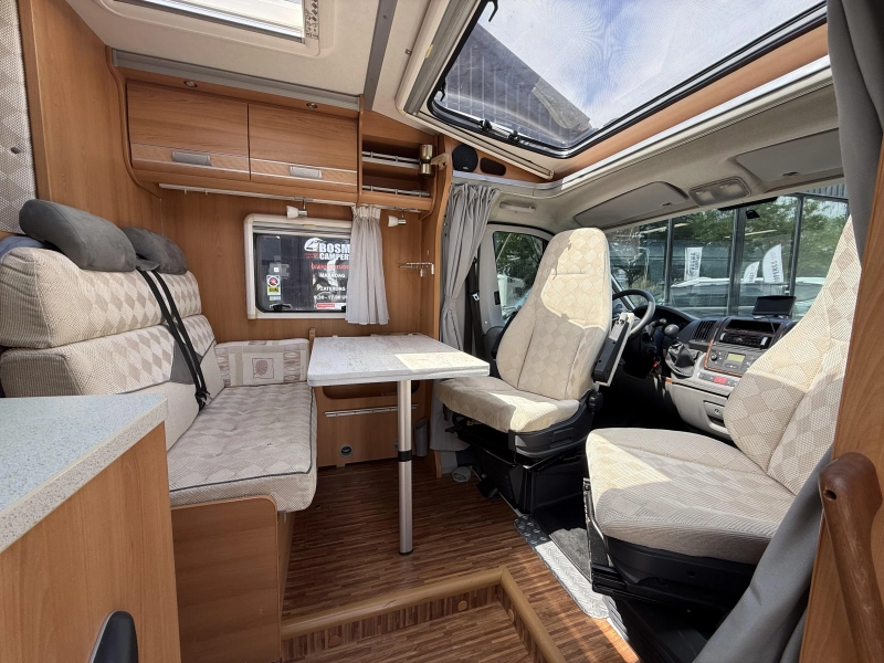 Dethleffs Advantage T 6611 Enkele Bedden 59000 km  foto: 15
