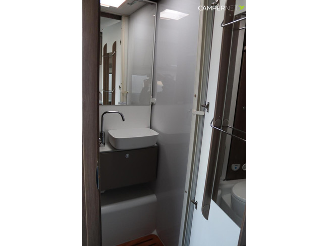 Carado T338 155hp Automatic | Edition Model | Alloy wheels | Awning | Single beds | photo: 13